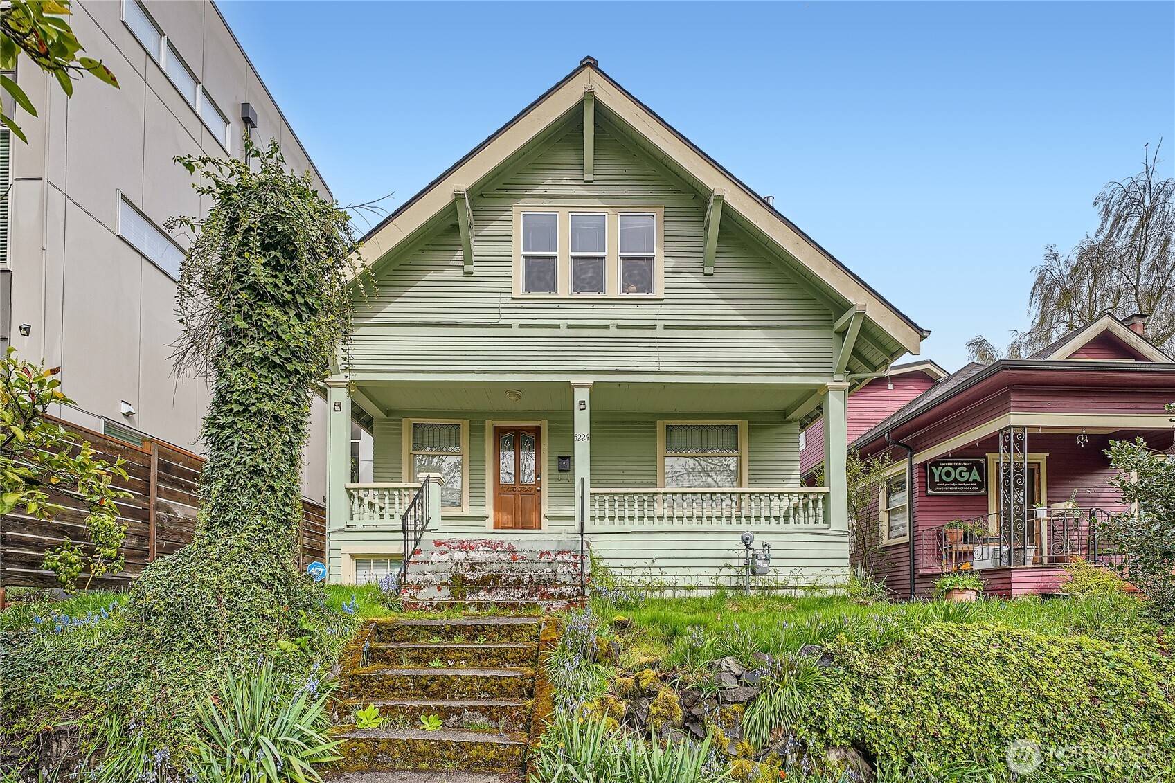 Seattle, WA 98105,5224 12th AVE NE