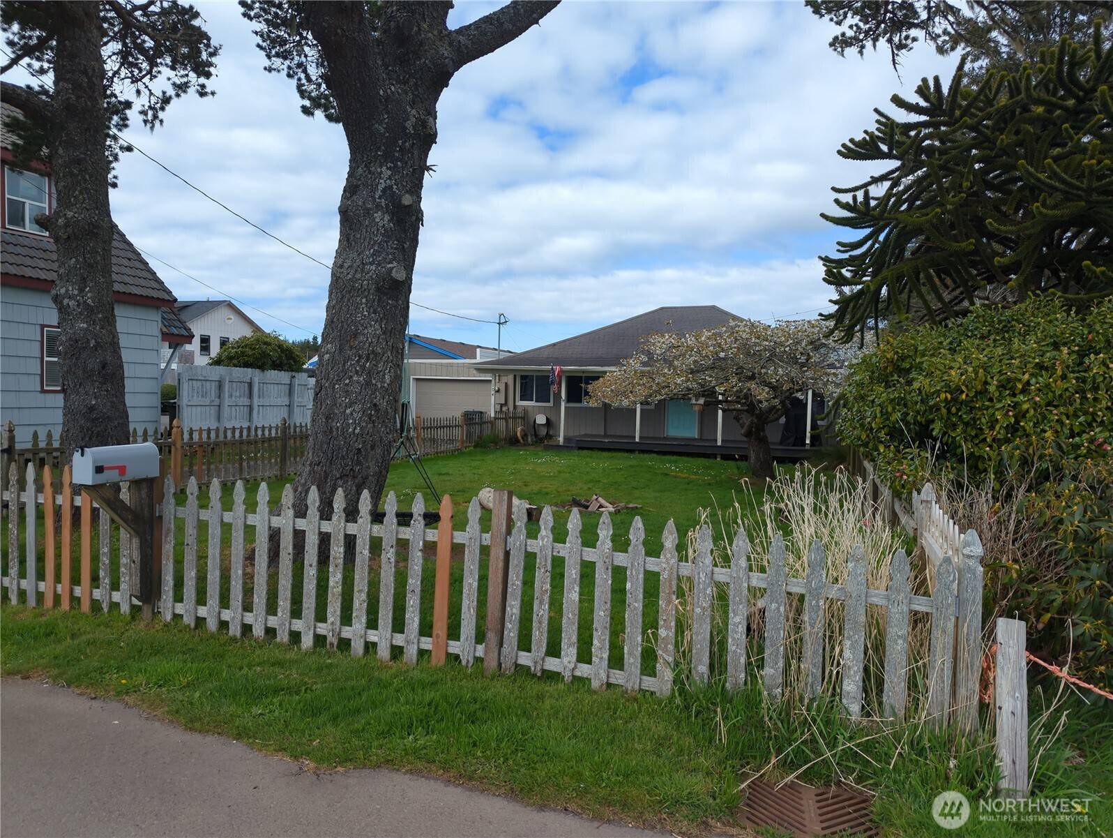 Long Beach, WA 98631,104 9th ST SE
