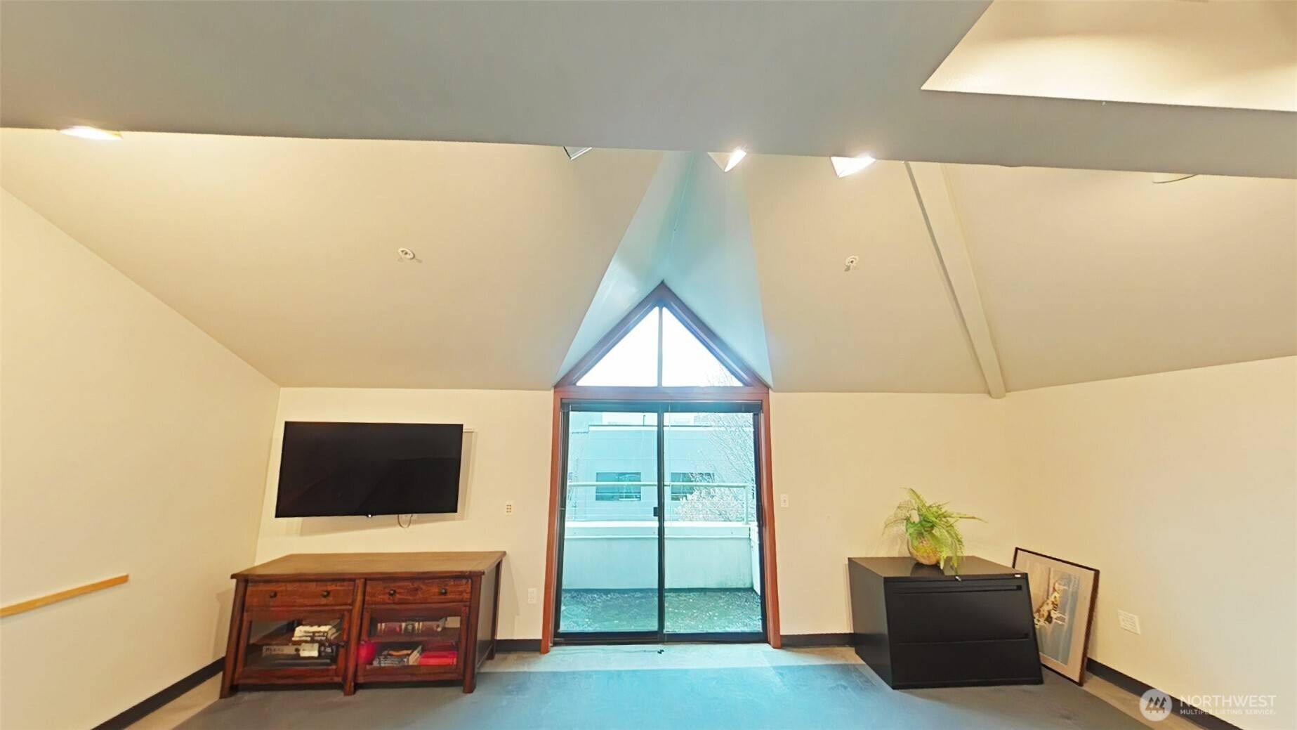 Edmonds, WA 98020,110 James ST #300