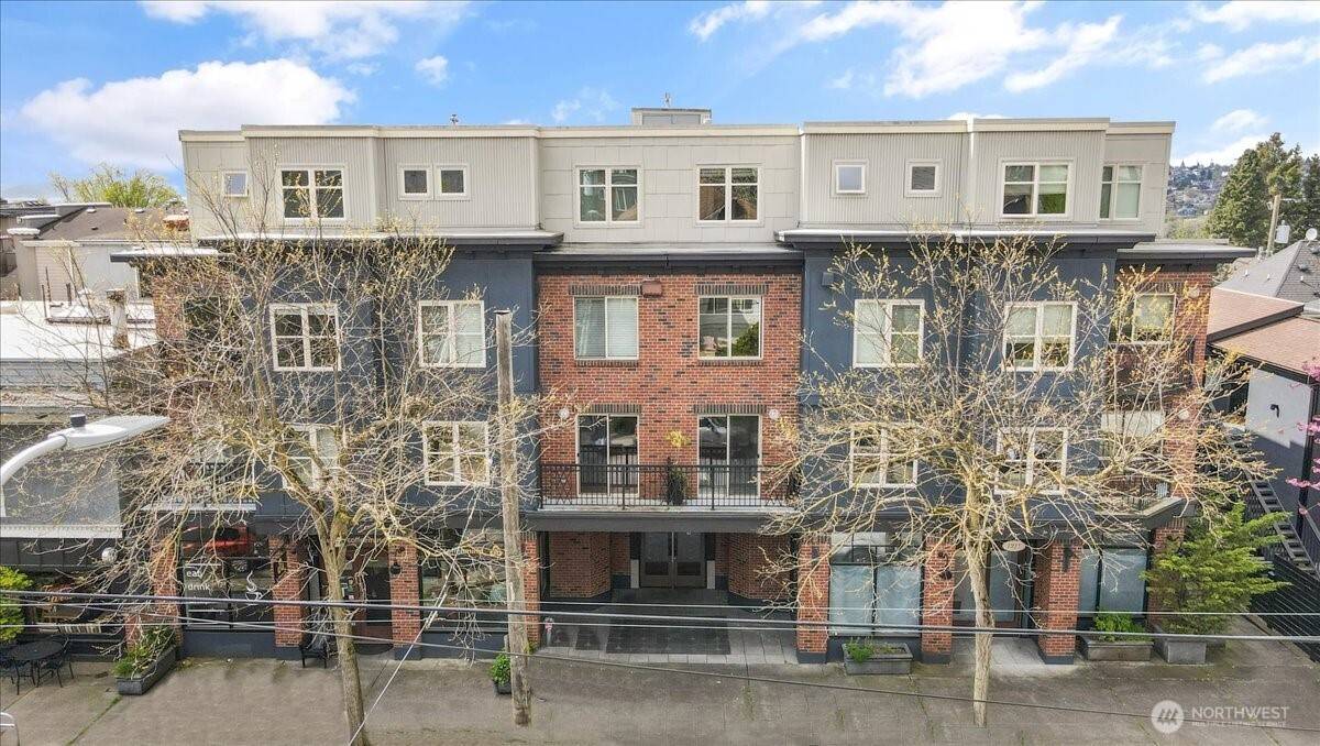 Seattle, WA 98119,1909 10th AVE W #301