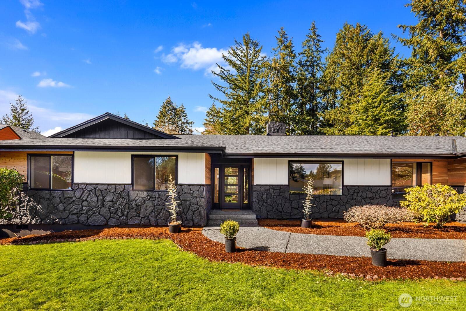 Steilacoom, WA 98388,1206 Chambers St