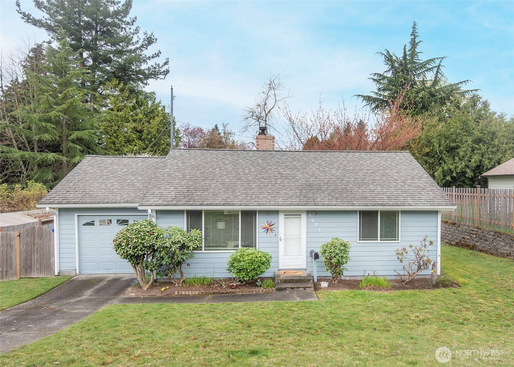 Shoreline, WA 98155,16211 6th AVE NE