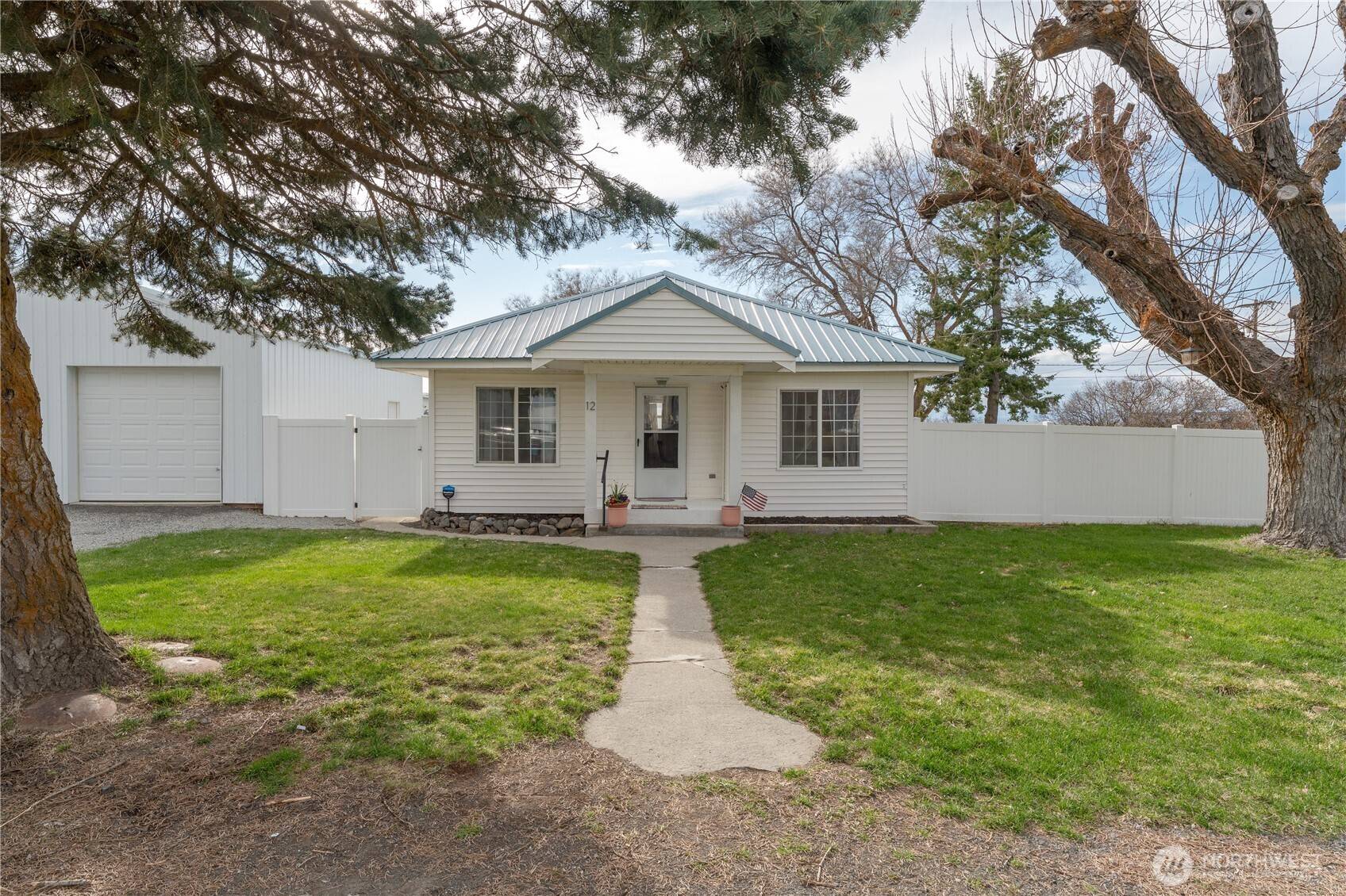 Mansfield, WA 98830,12 Walnut