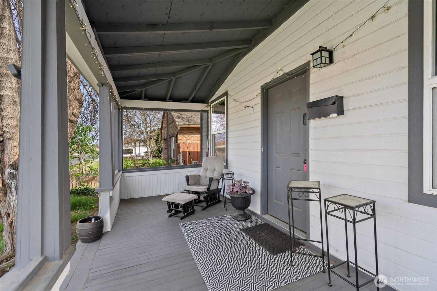 Kennewick, WA 99336,411 W 1st AVE