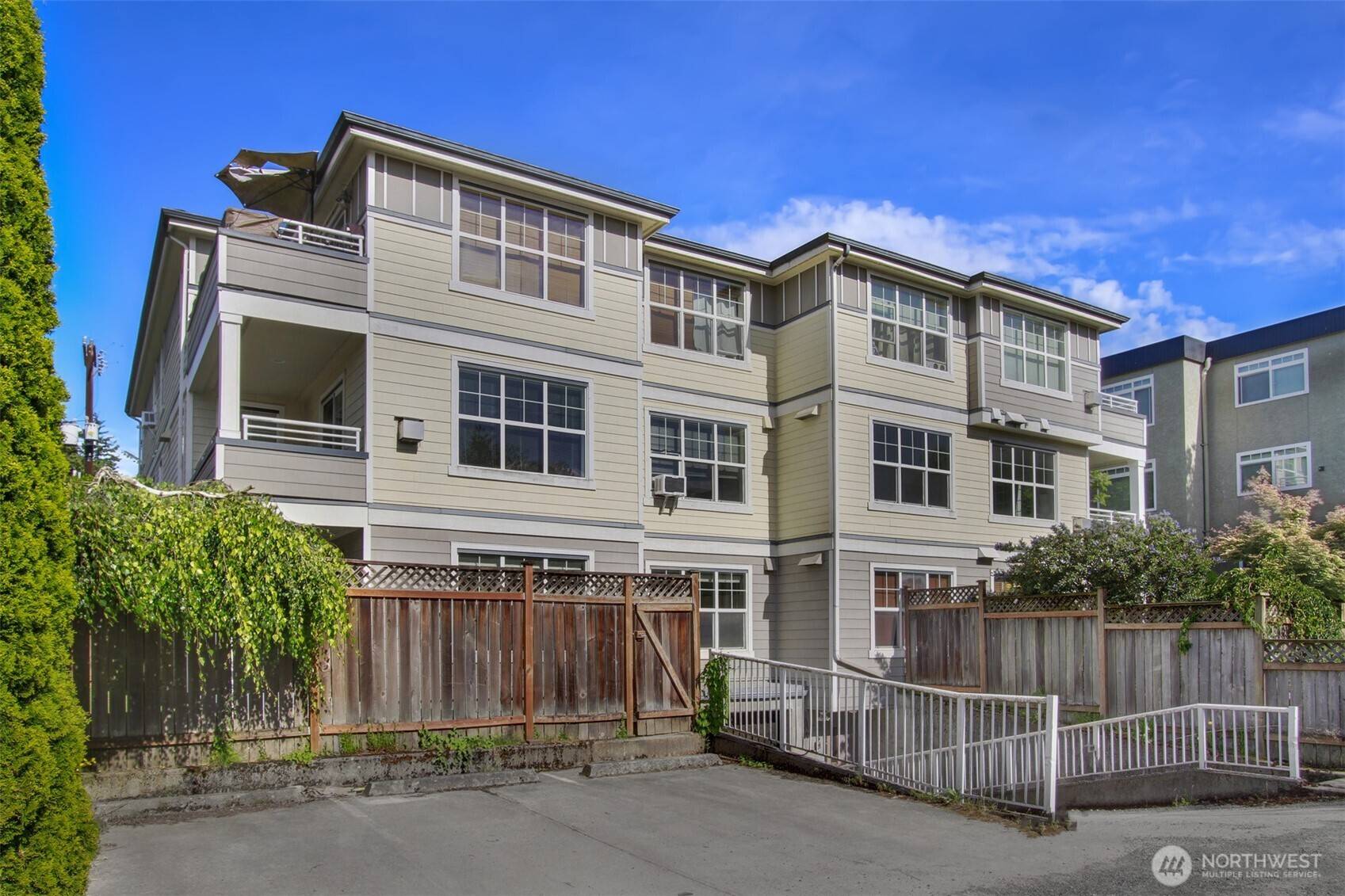 Seattle, WA 98133,10549 Stone AVE N #103
