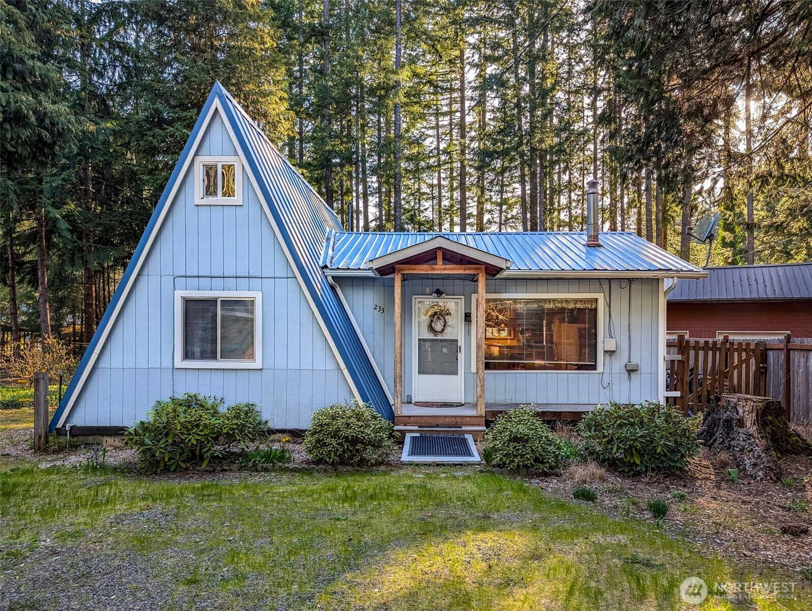 Packwood, WA 98361,233 Mountain View DR