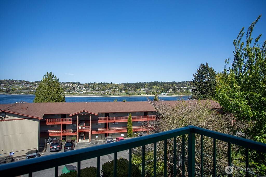Bremerton, WA 98312,1602 Naval AVE #31