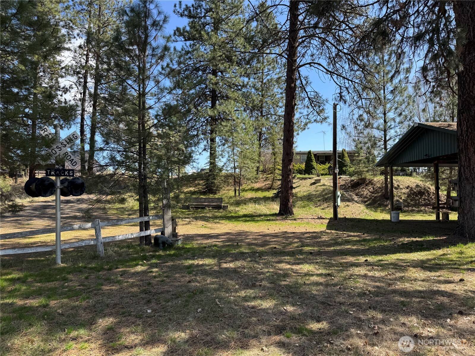 Davenport, WA 99122,40838 Porcupine Bay RD N