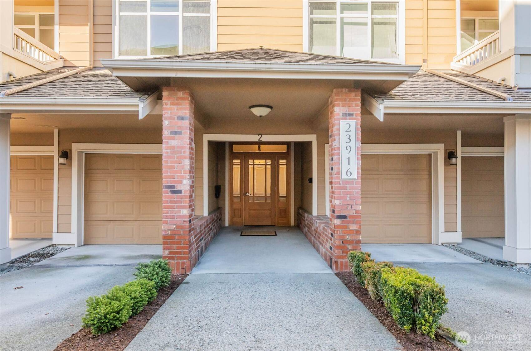 Redmond, WA 98053,23916 NE 115th LN #204