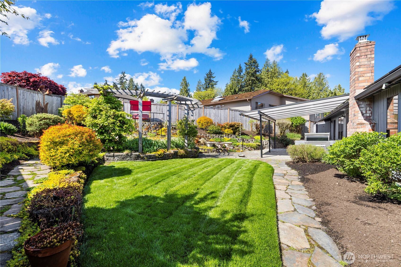 Everett, WA 98208,10605 44th AVE SE
