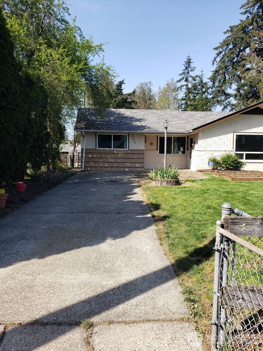 Tacoma, WA 98444,609 141 ST S