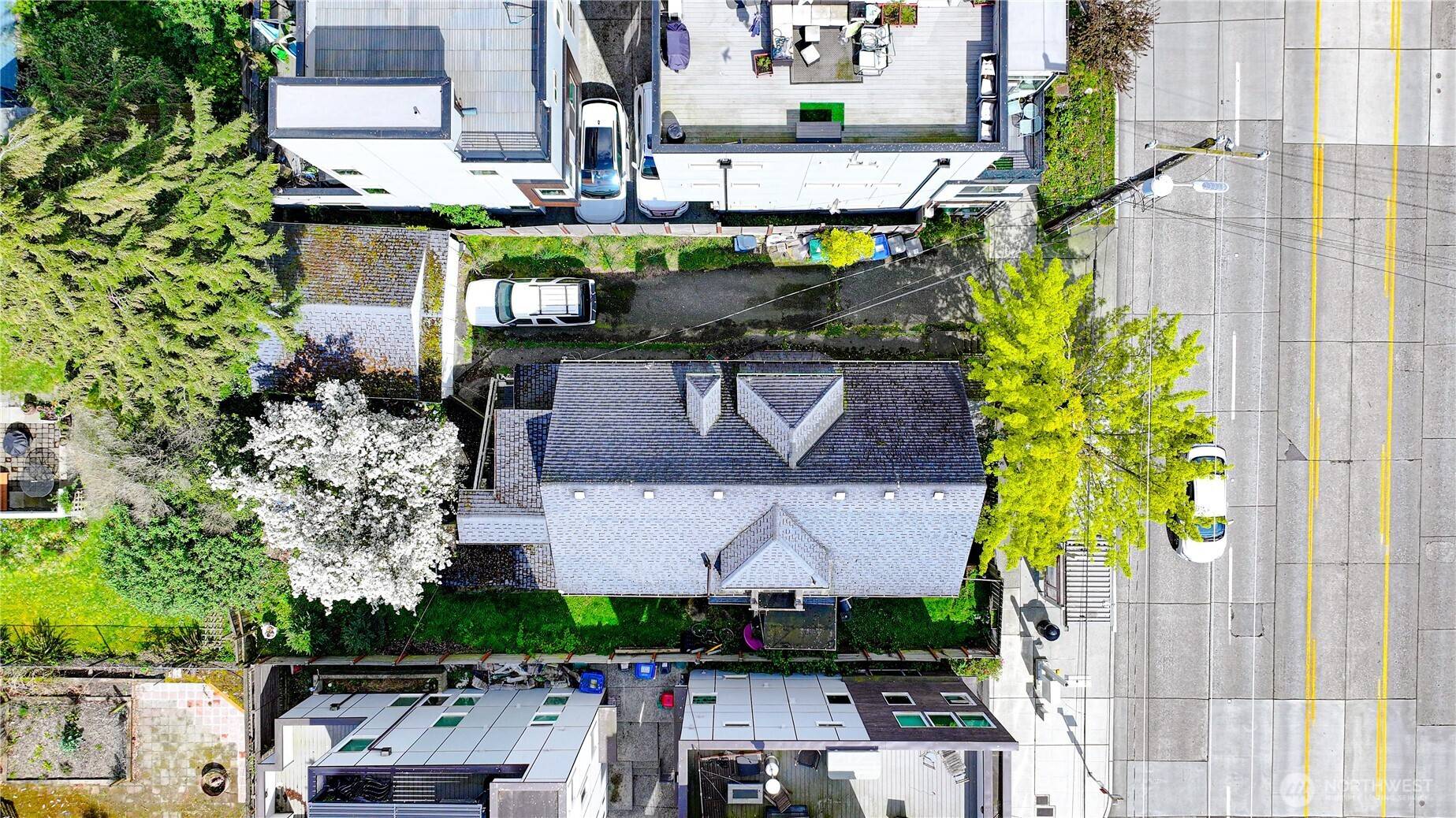 Seattle, WA 98117,6743 15th AVE NW