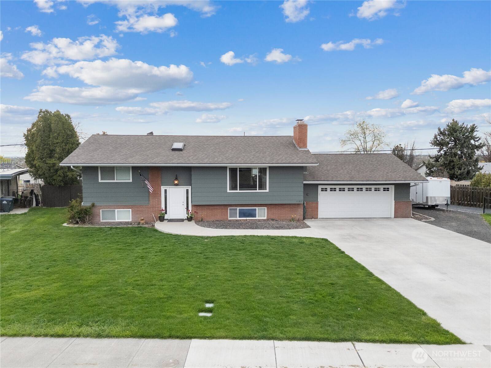 Moses Lake, WA 98837,1122 S Jefferson AVE