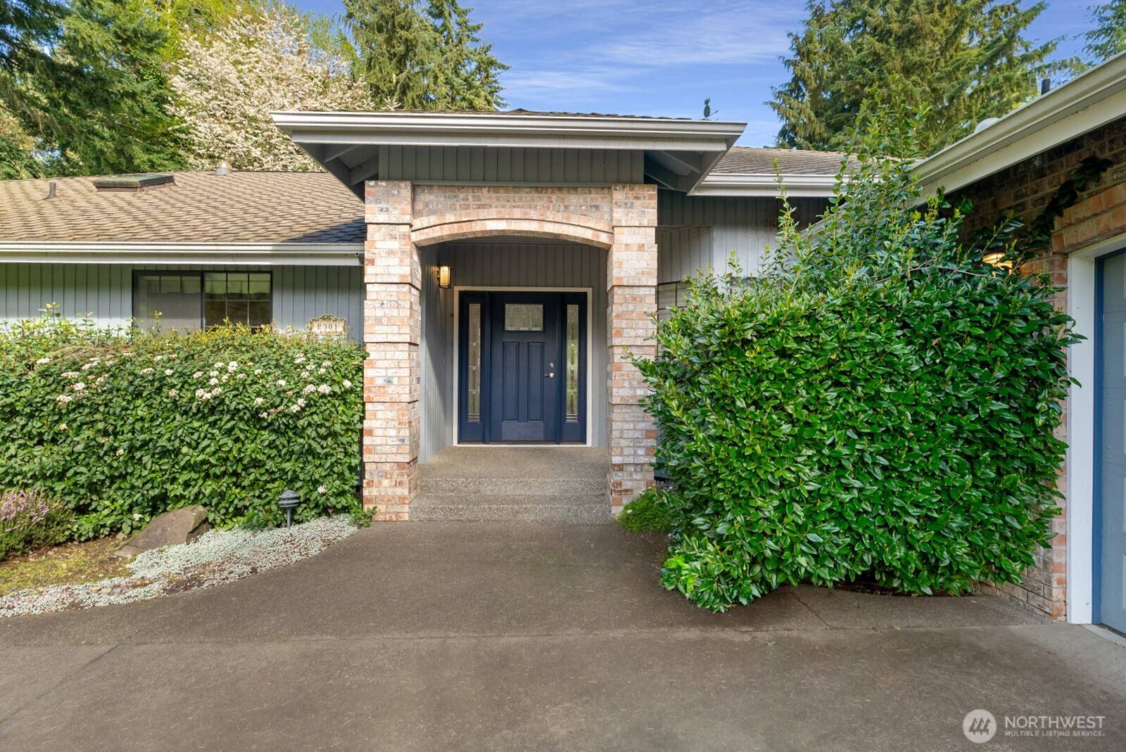Tacoma, WA 98422,2301 Manito CT NE