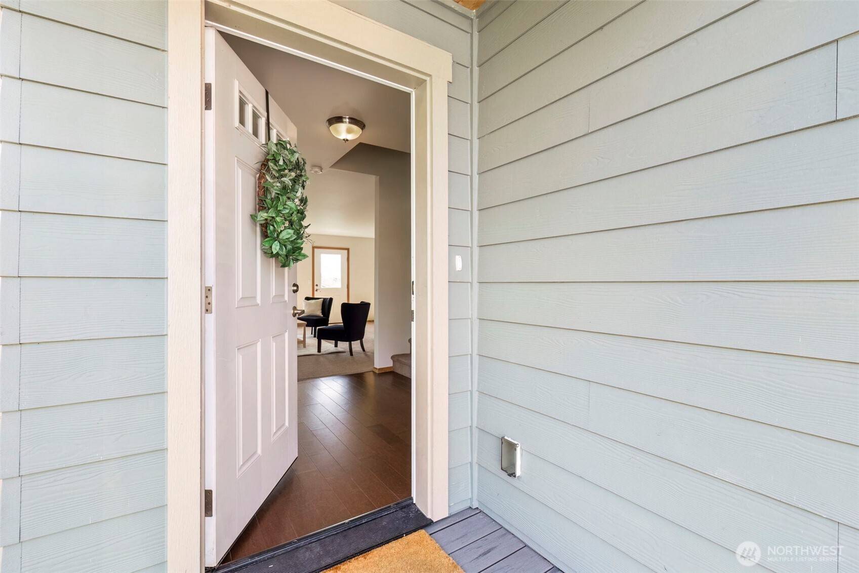 Poulsbo, WA 98370,382 NE Ohenry CT