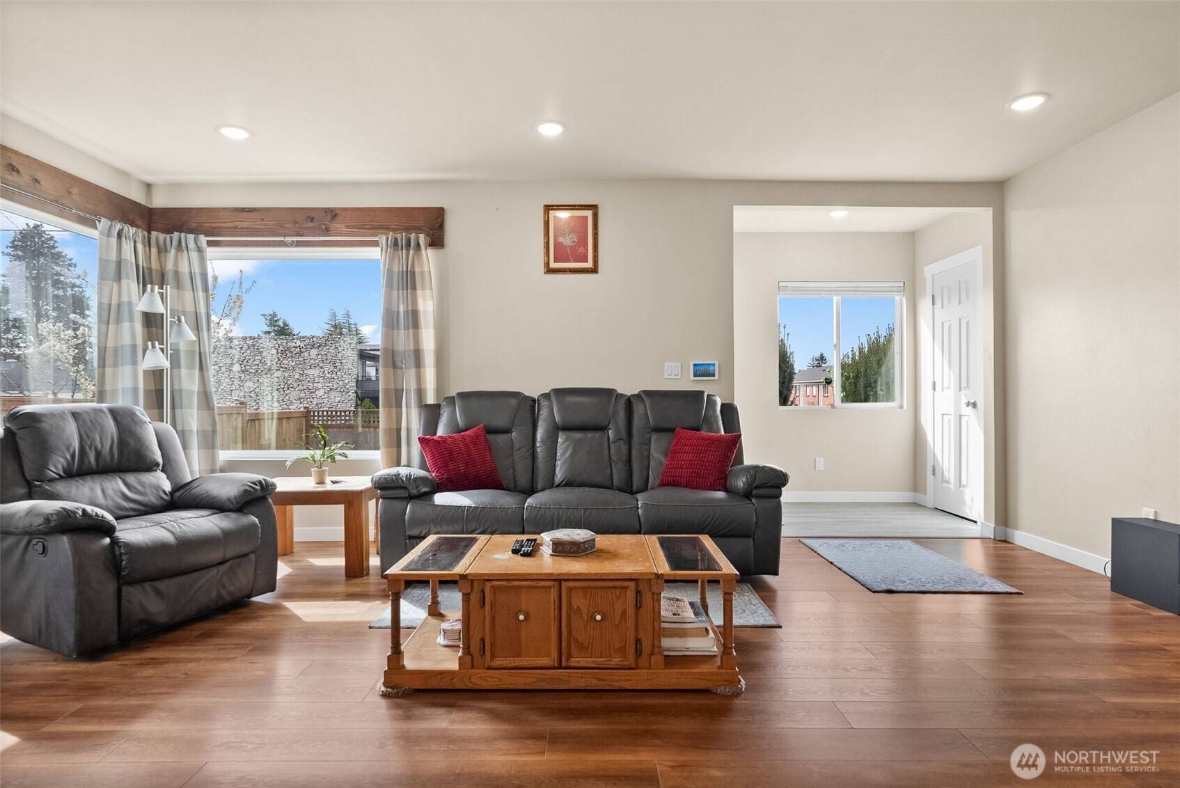 Tacoma, WA 98408,5411 S M ST