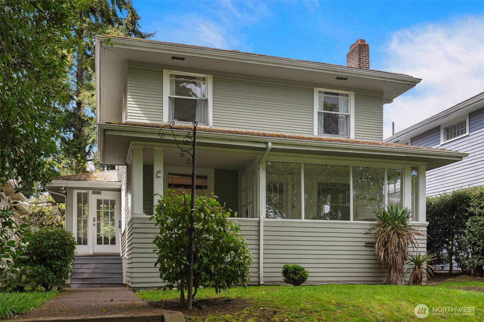 Seattle, WA 98105,5019 17th AVE NE