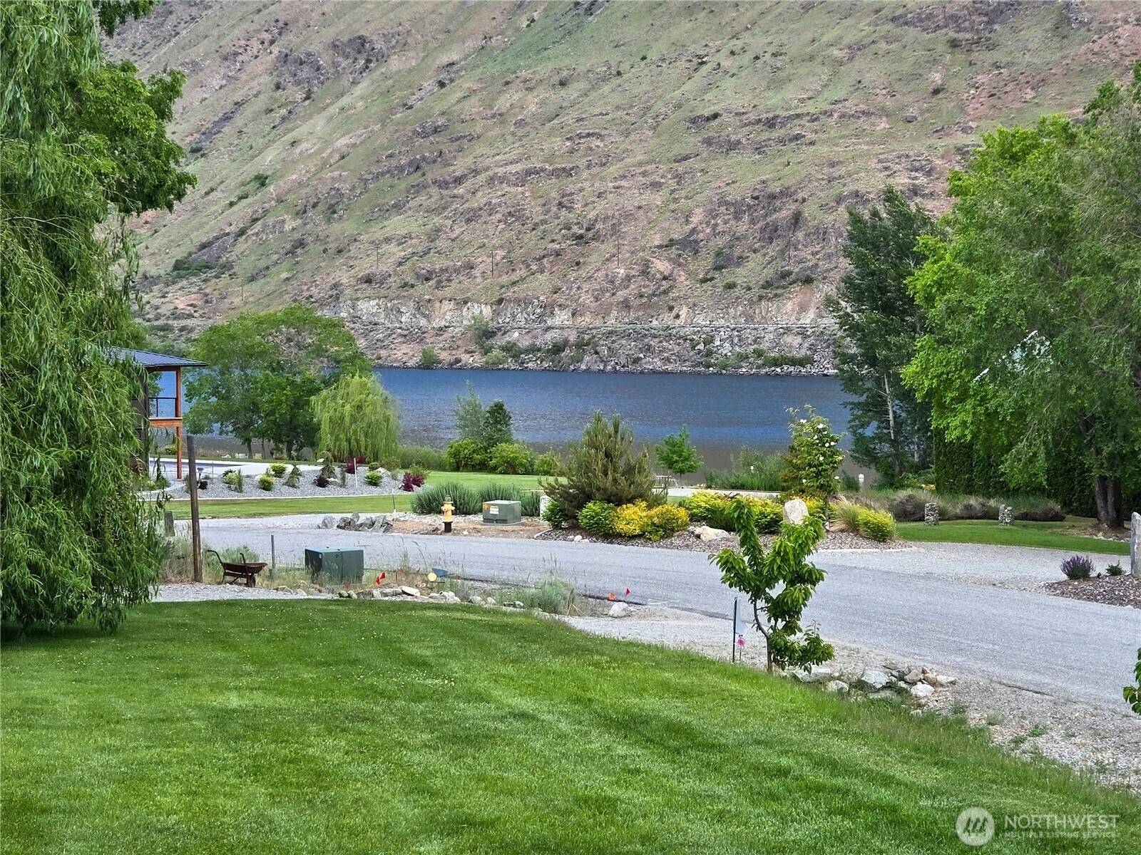 Chelan Falls, WA 98817,876 1st St