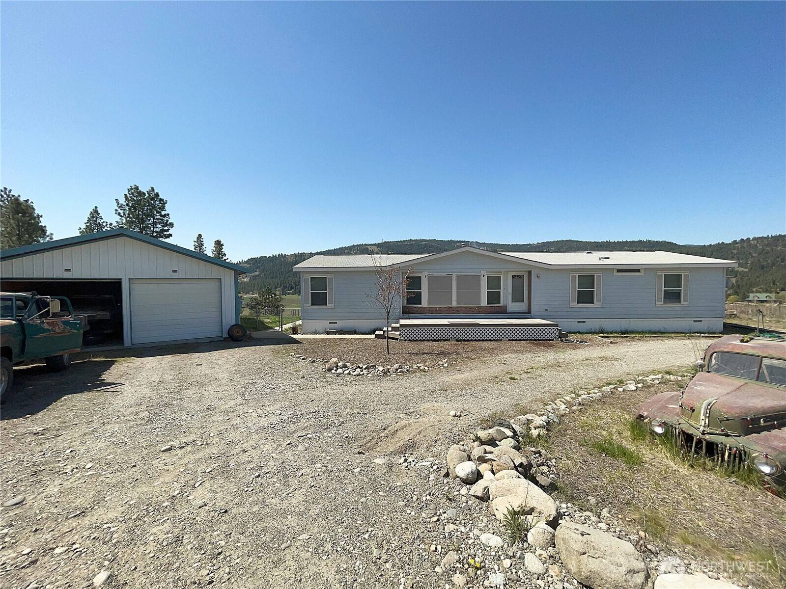 Republic, WA 99166,23 Curlew DR