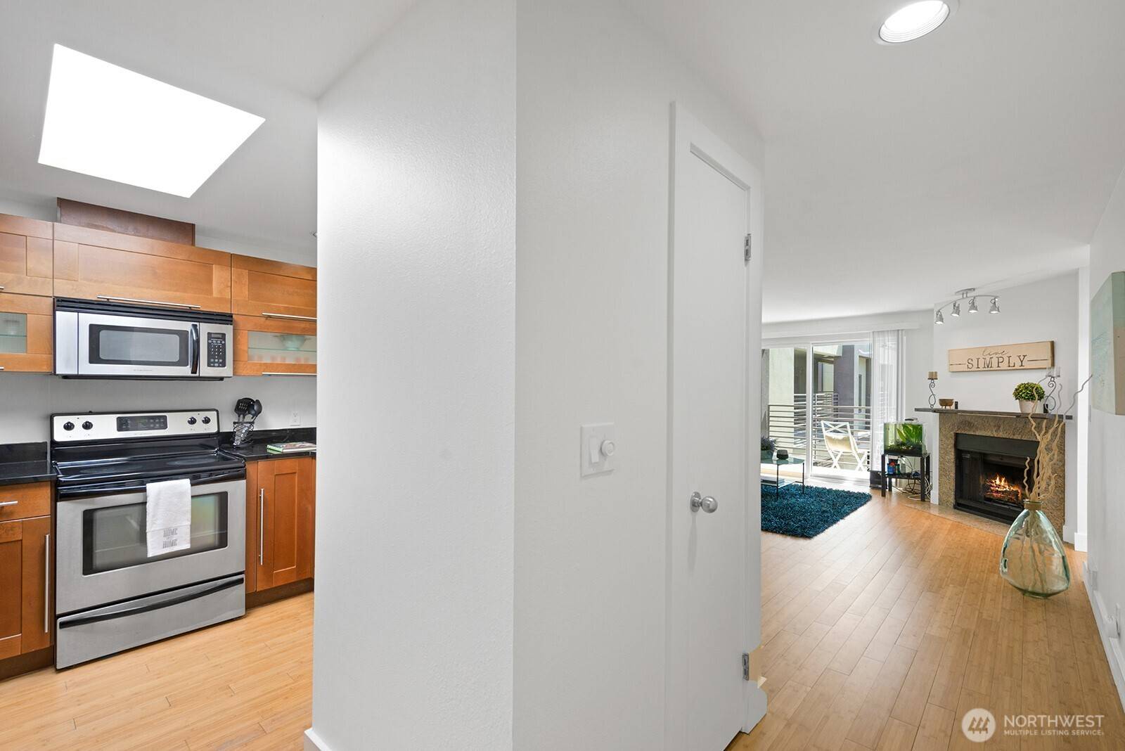 Seattle, WA 98115,7323 Sand Point WAY NE #311