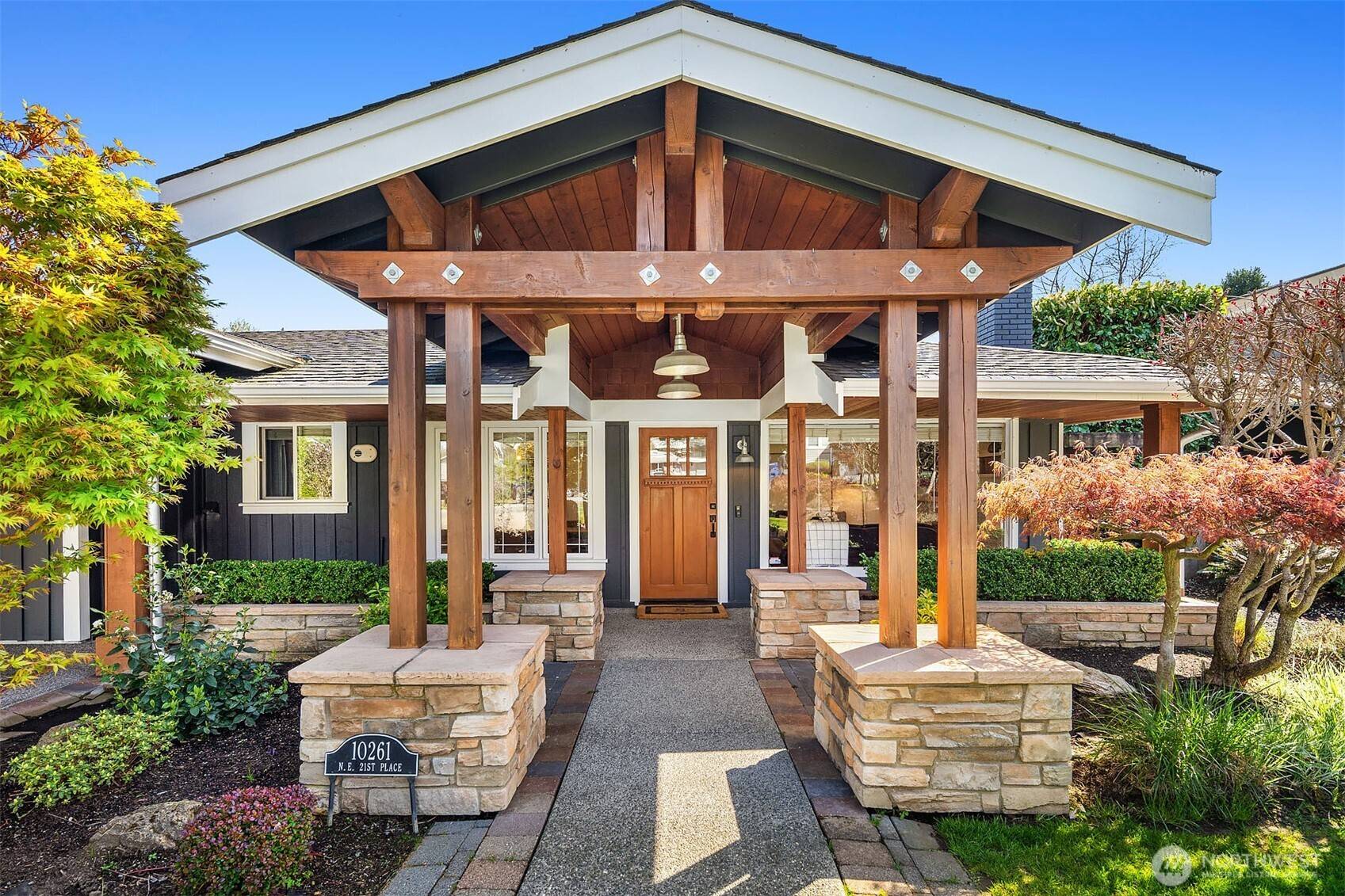 Bellevue, WA 98004,10261 NE 21st PL
