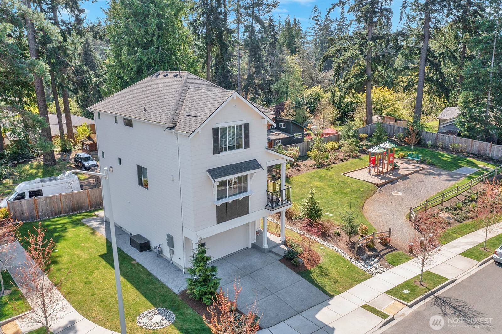 Edmonds, WA 98026,8904 231st PL SW