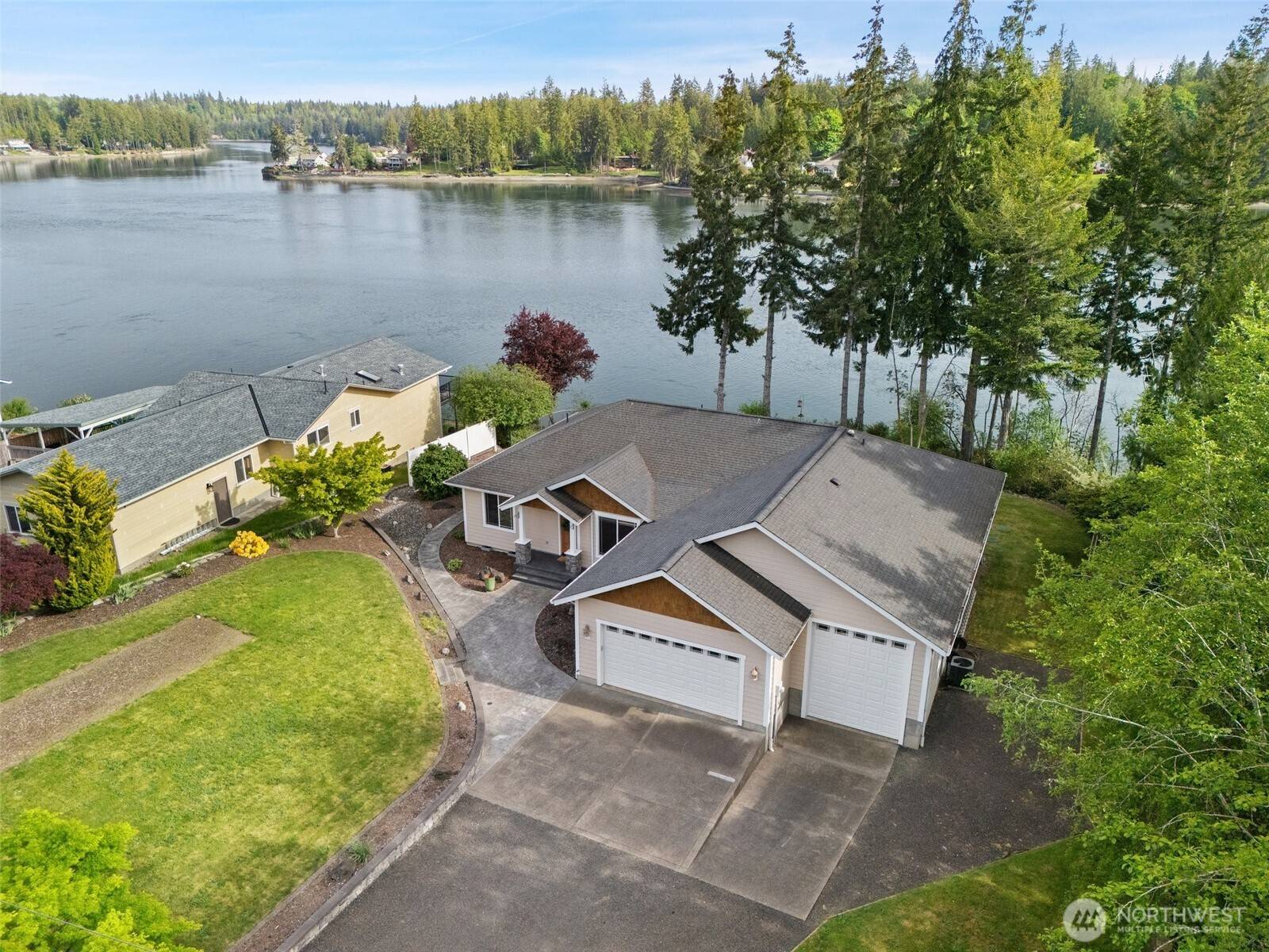 Shelton, WA 98584,431 E Agate Beach DR