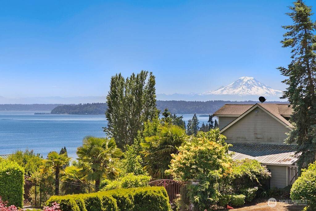 Port Orchard, WA 98366,2585 E Alaska AVE