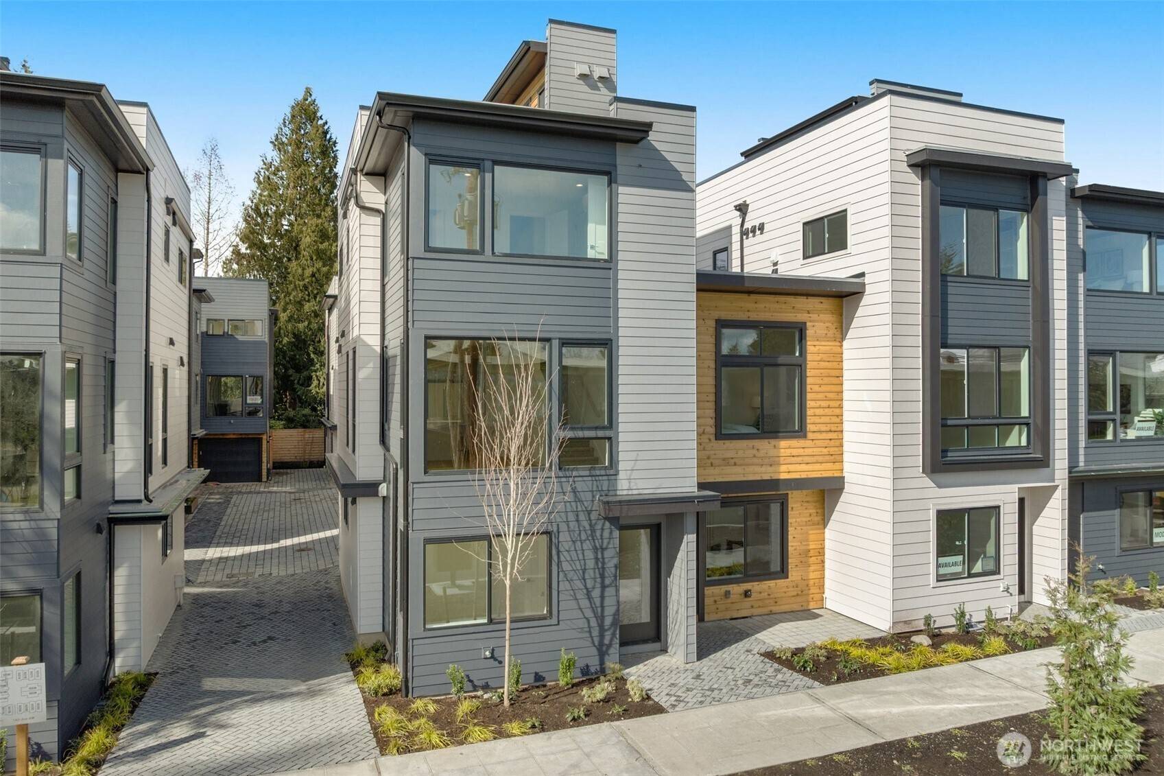 Seattle, WA 98117,9221 C 14th AVE NW