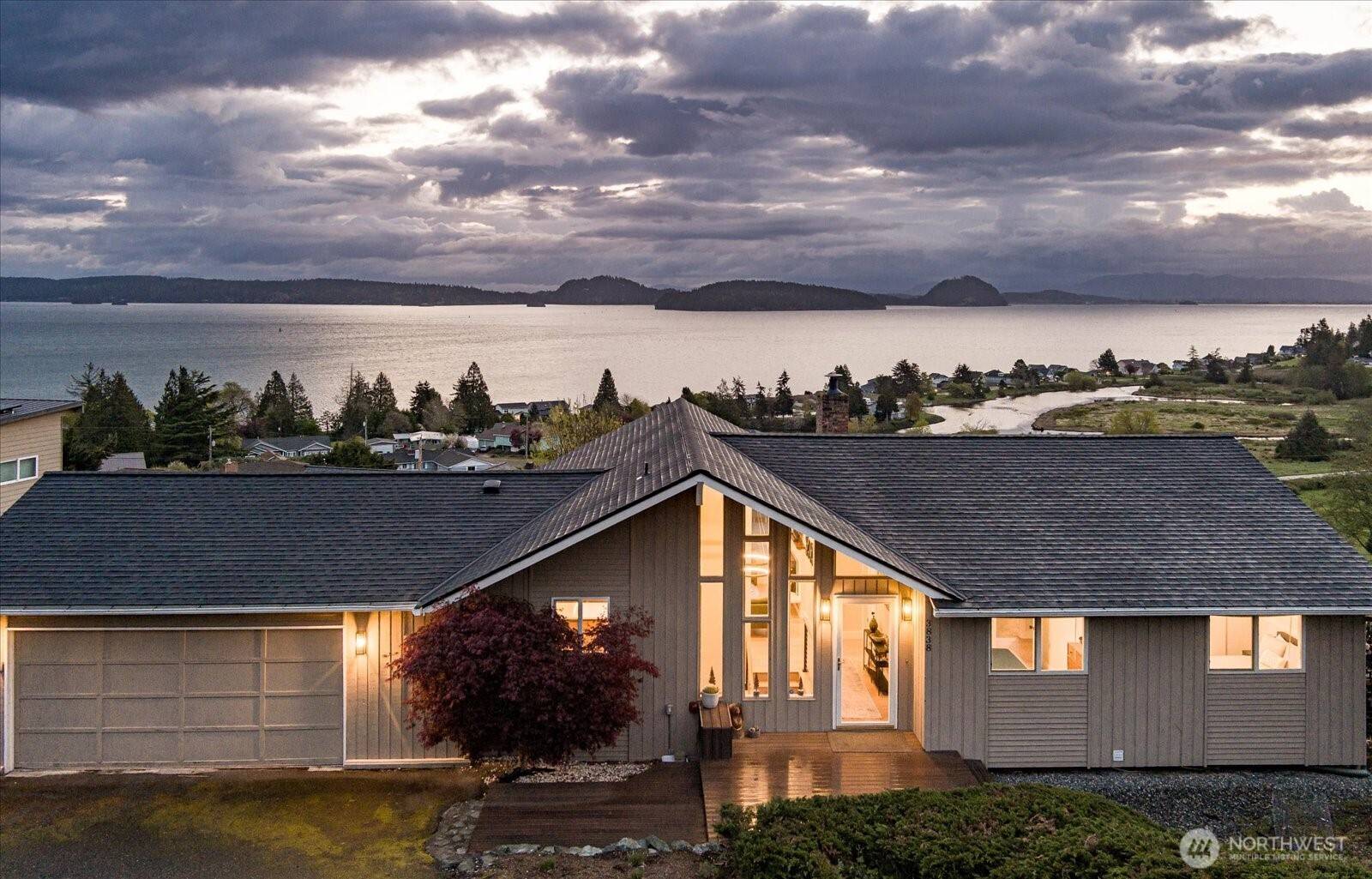 Oak Harbor, WA 98277,3838 Ridgewood DR