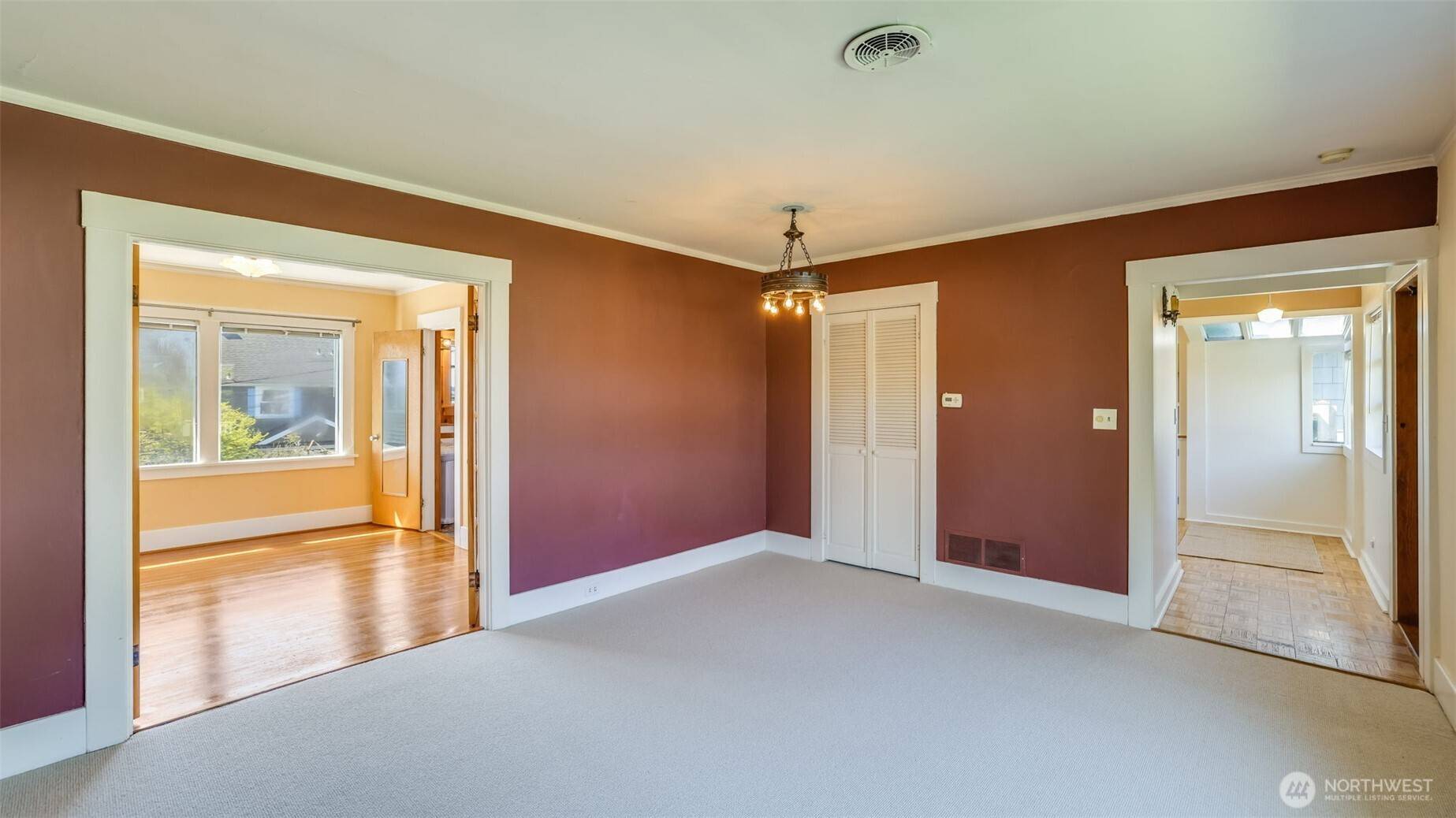 Seattle, WA 98116,6307 SW Marguerite CT