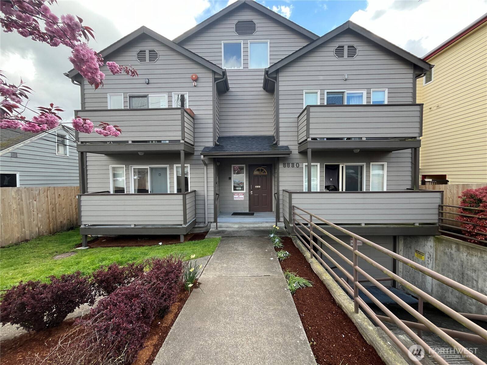 Seattle, WA 98103,8830 Nesbit AVE N