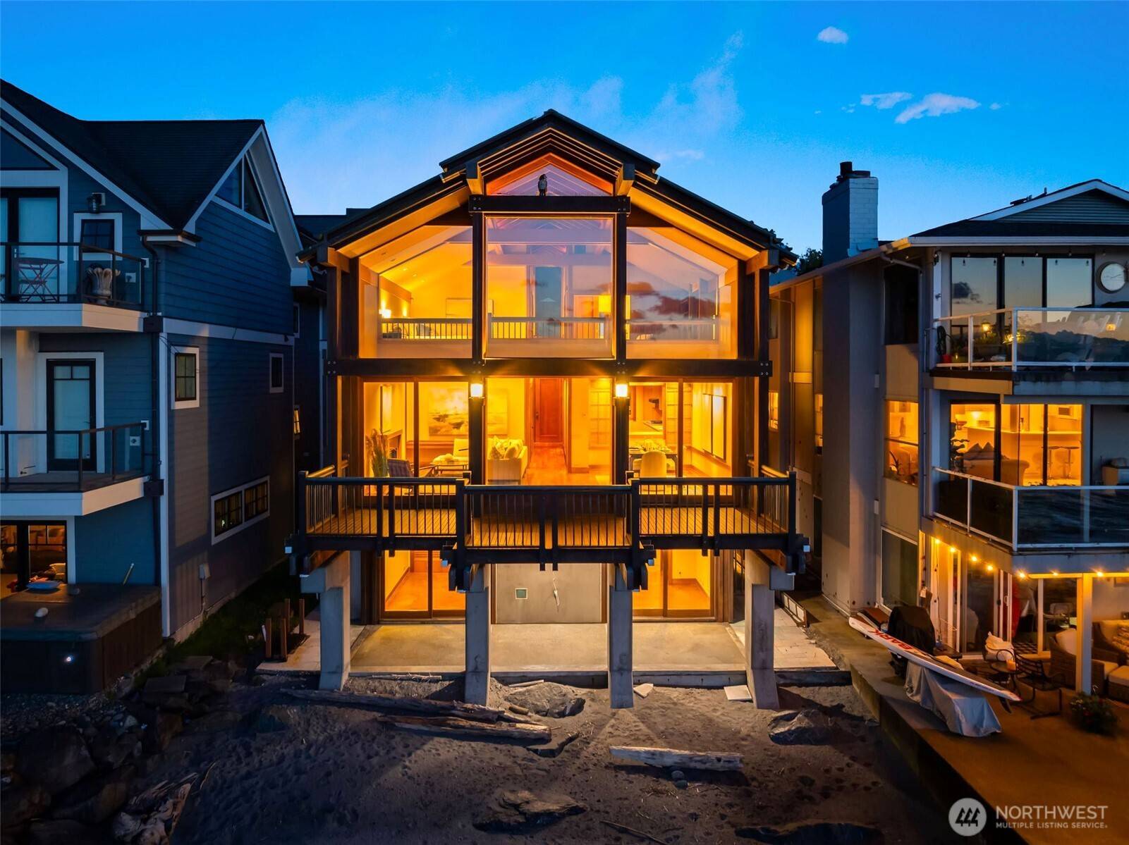 Seattle, WA 98116,3103 Alki AVE SW