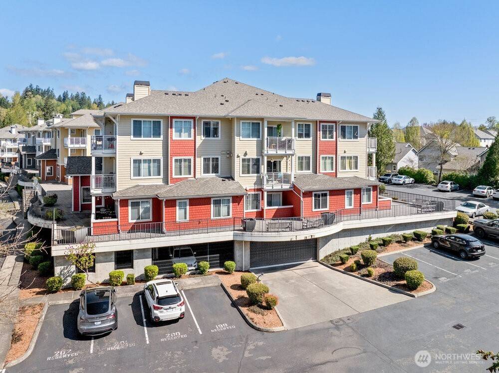 Sammamish, WA 98074,517 225th LN NE #E-206