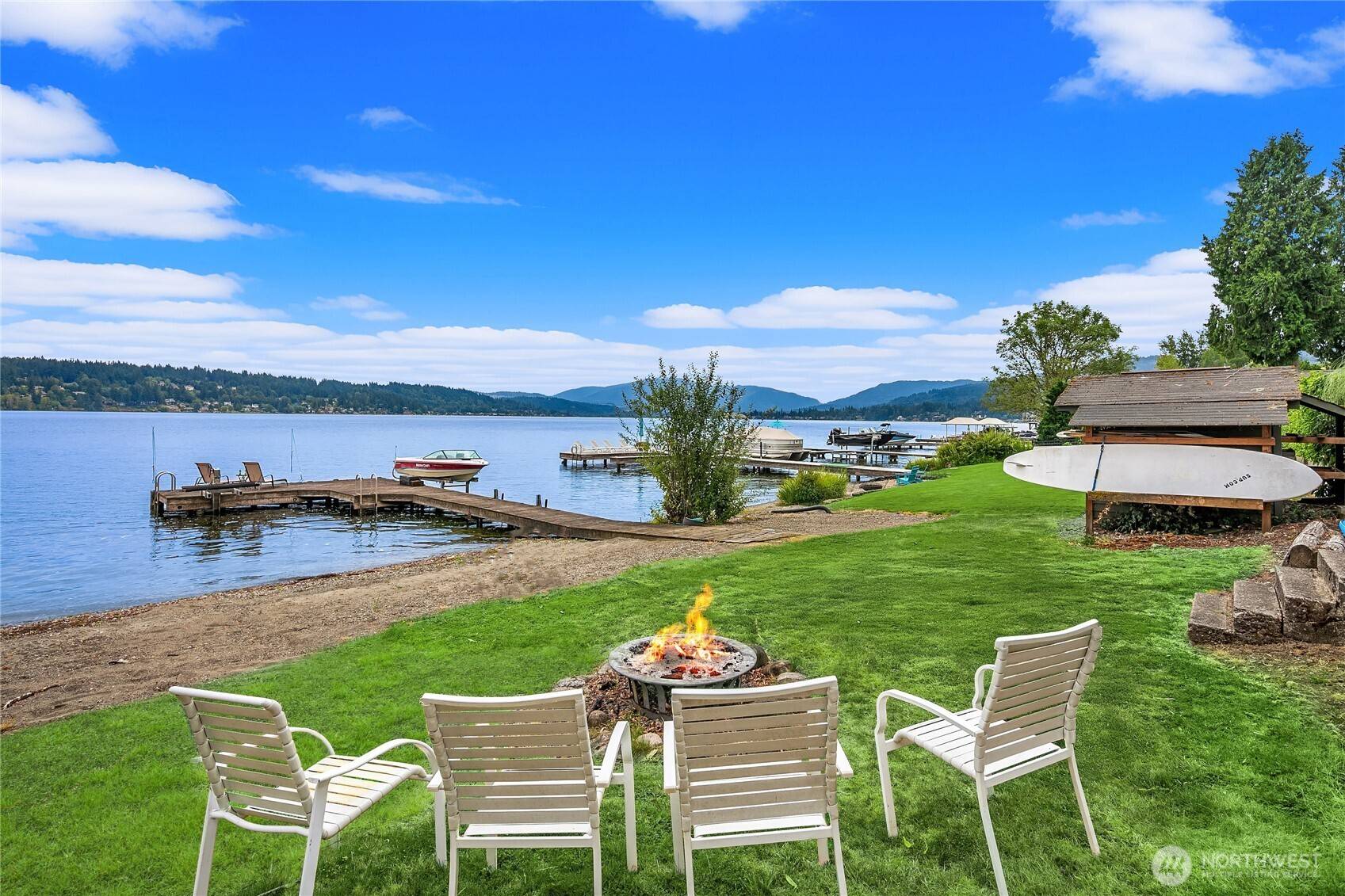 Bellevue, WA 98008,2228 W Lake Sammamish Pkwy SE