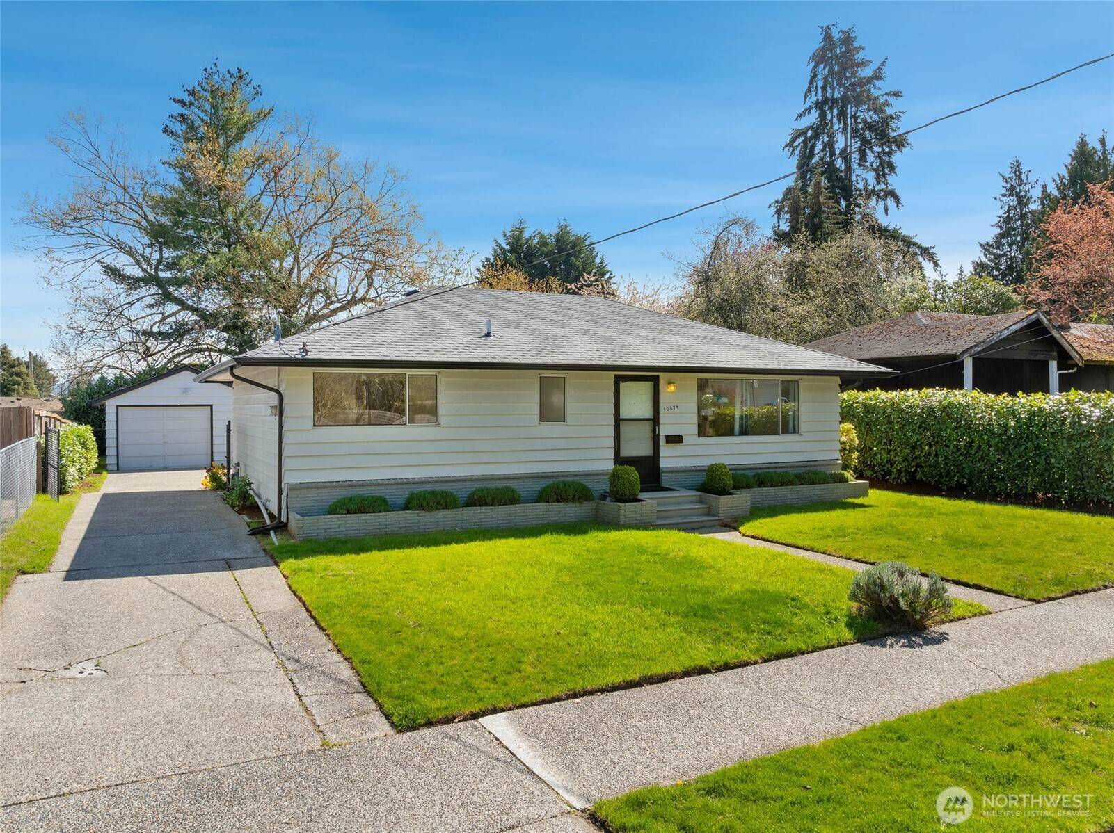Seattle, WA 98178,10674 62nd AVE S