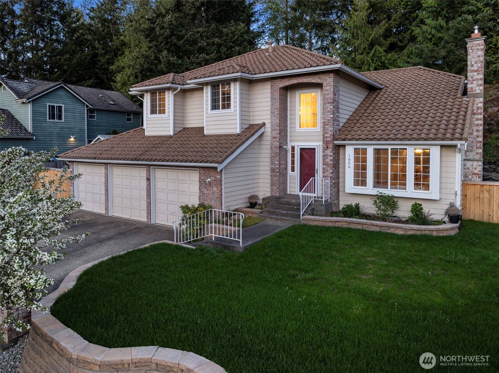 Puyallup, WA 98374,1606 28th PL SE