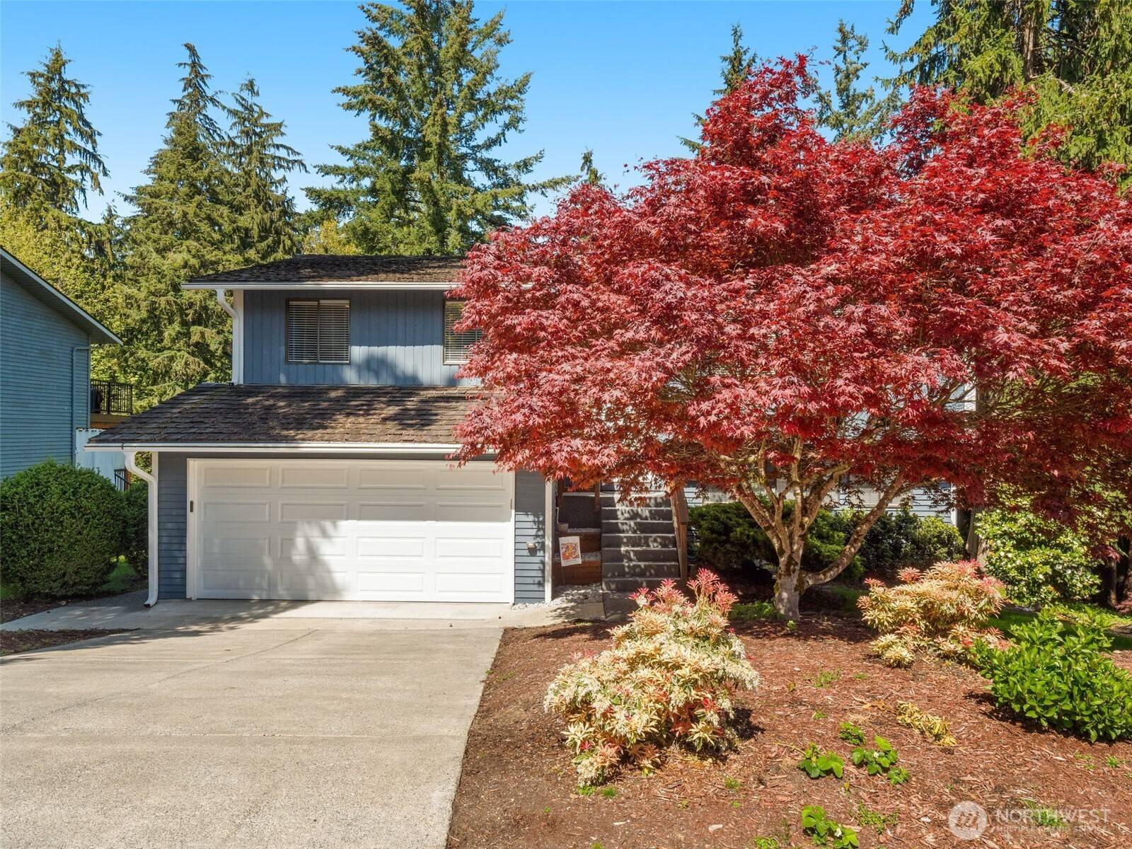 Sammamish, WA 98074,20924 NE 44th ST