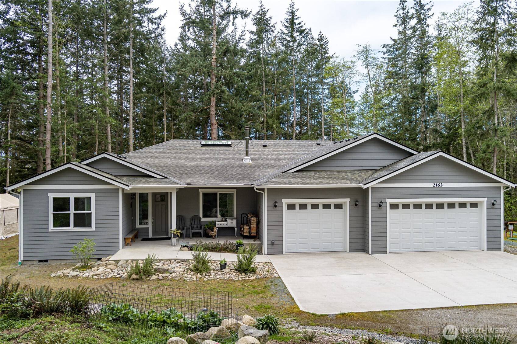Freeland, WA 98249,2162 Middle DR