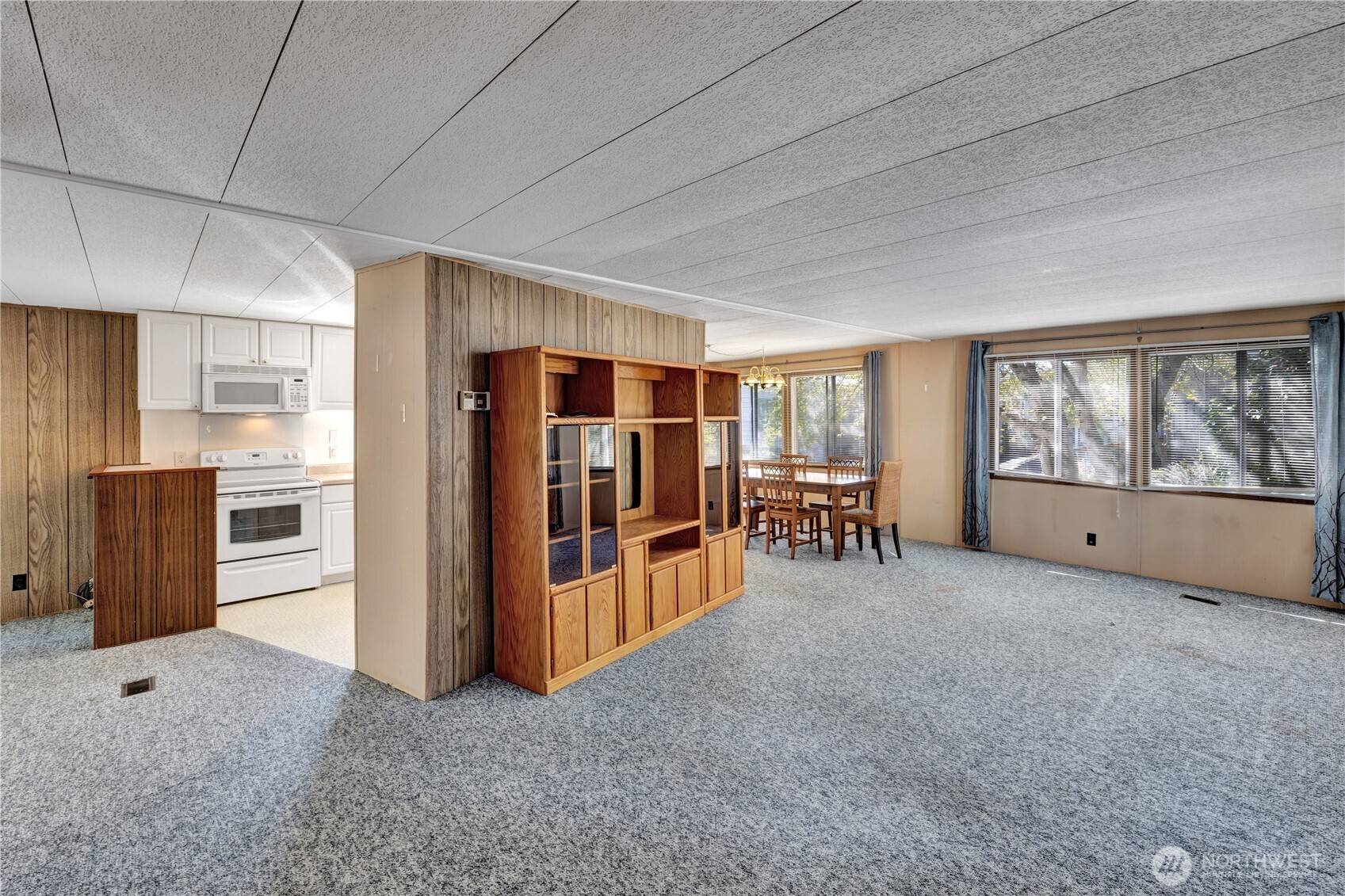 Redmond, WA 98052,18425 NE 95th ST #146