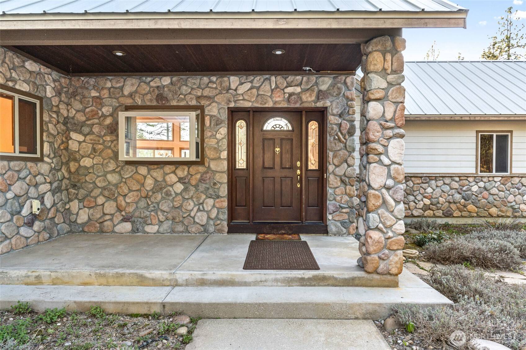 Kettle Falls, WA 99141,2372 Eagle River WAY