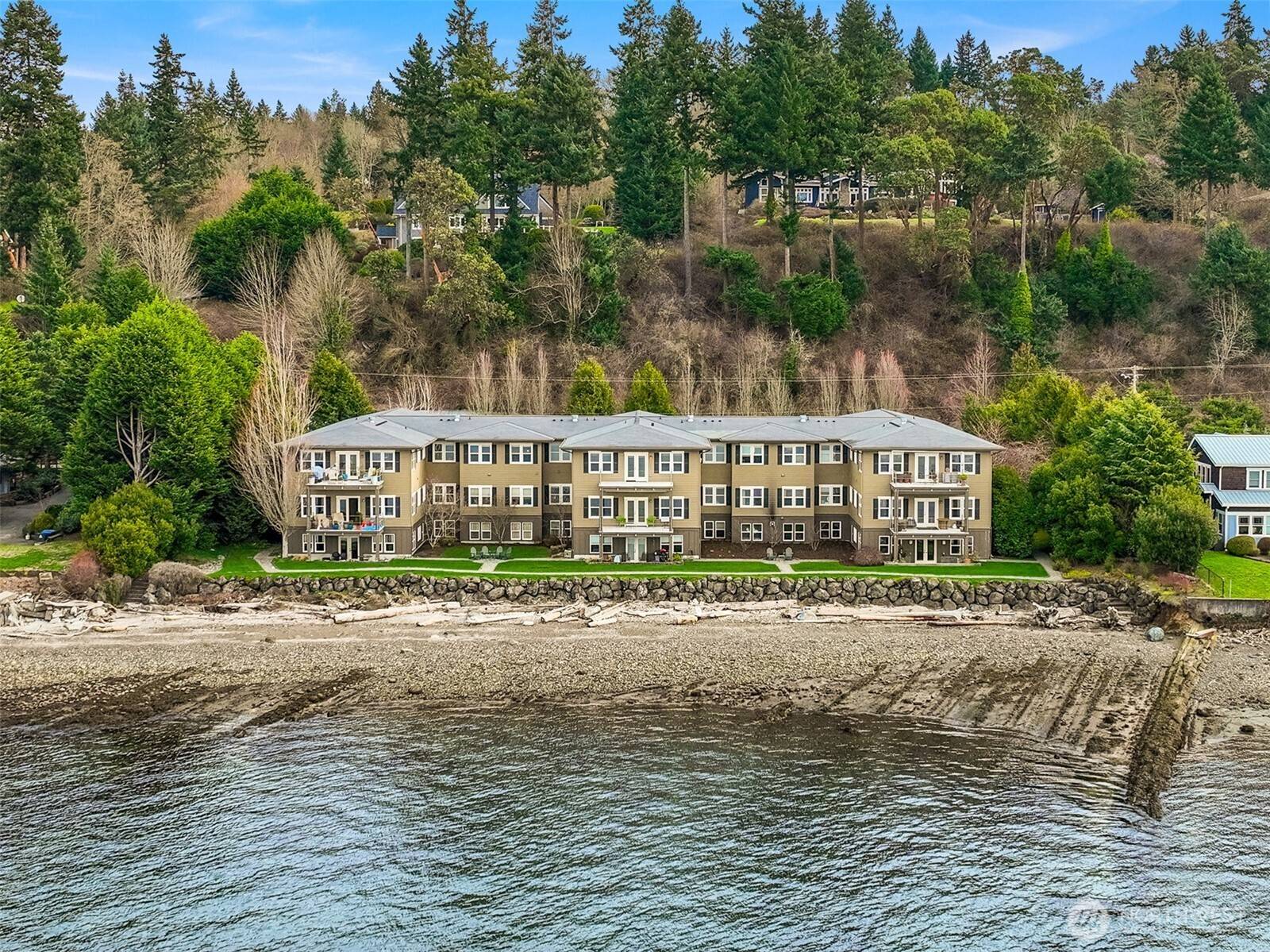 Bainbridge Island, WA 98110,9551 NE South Beach DR #3G