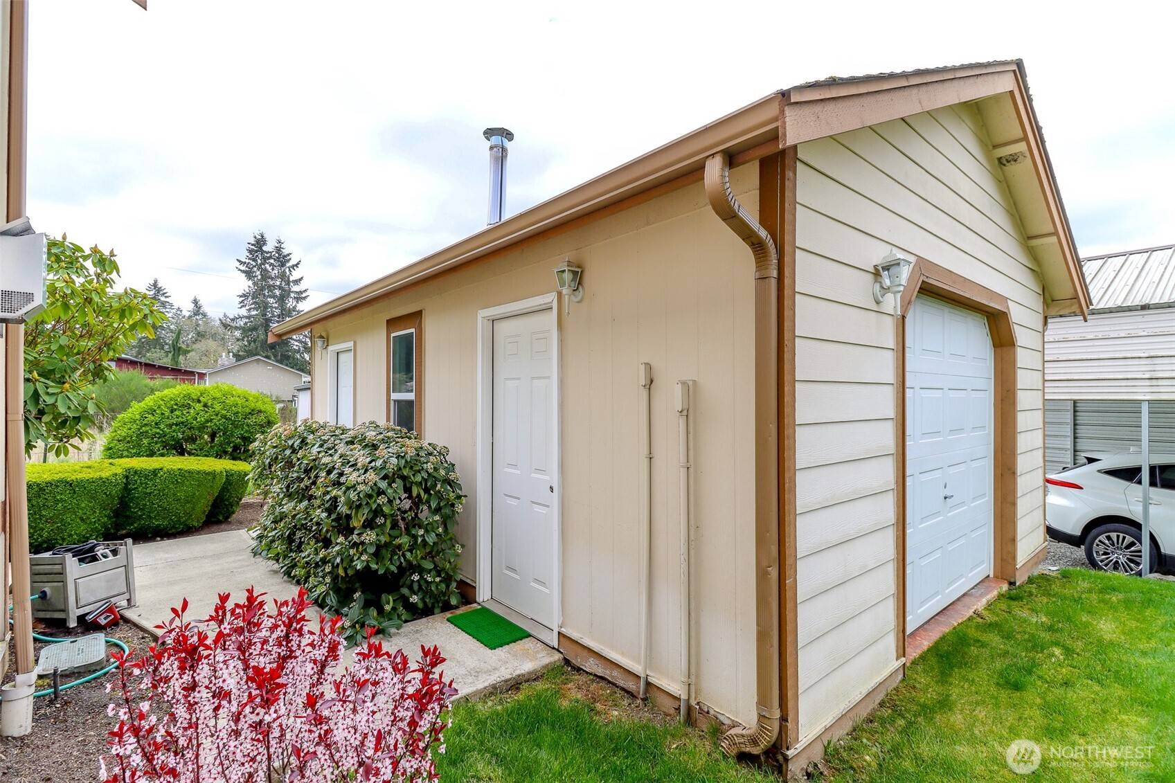 Tacoma, WA 98446,16820 16822 32nd AVE E