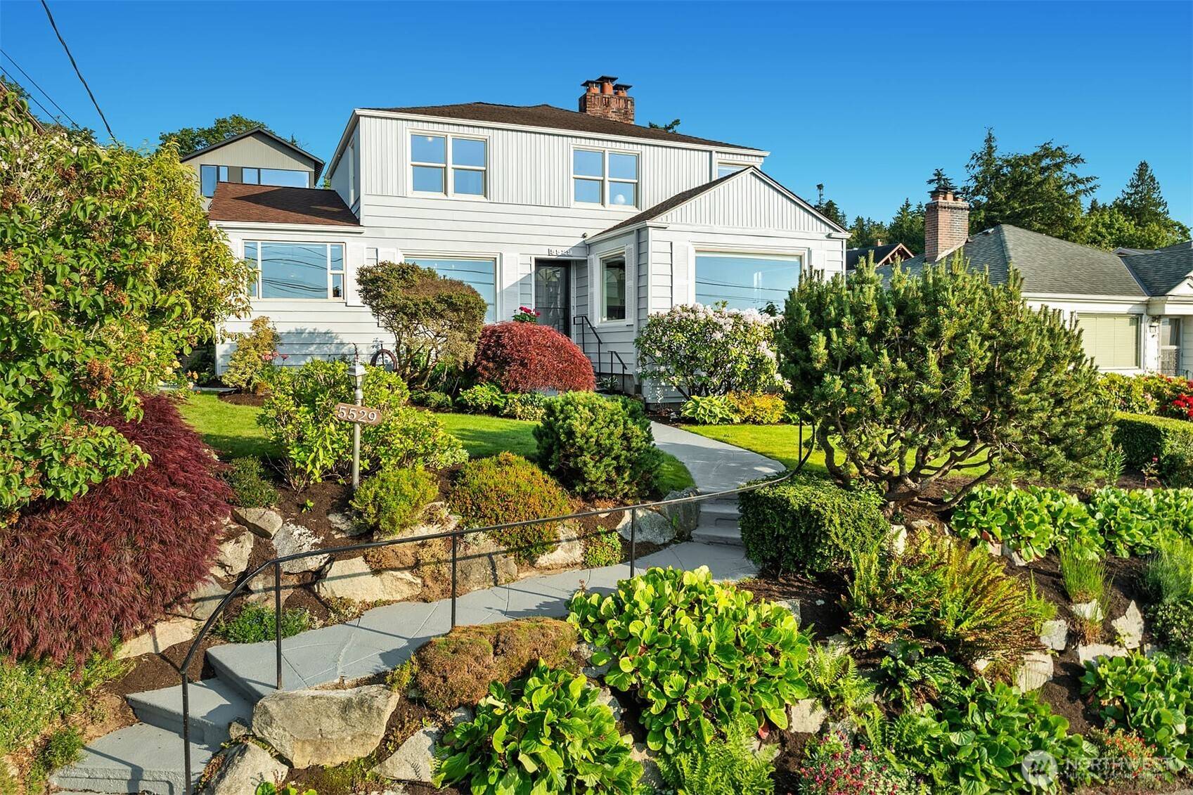 Seattle, WA 98116,5529 SW Campbell PL