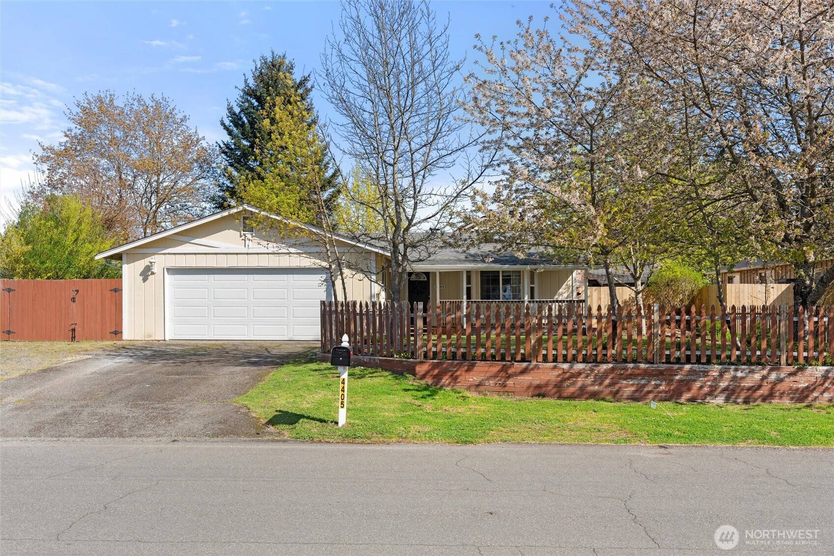 Spanaway, WA 98387,4405 220th St E