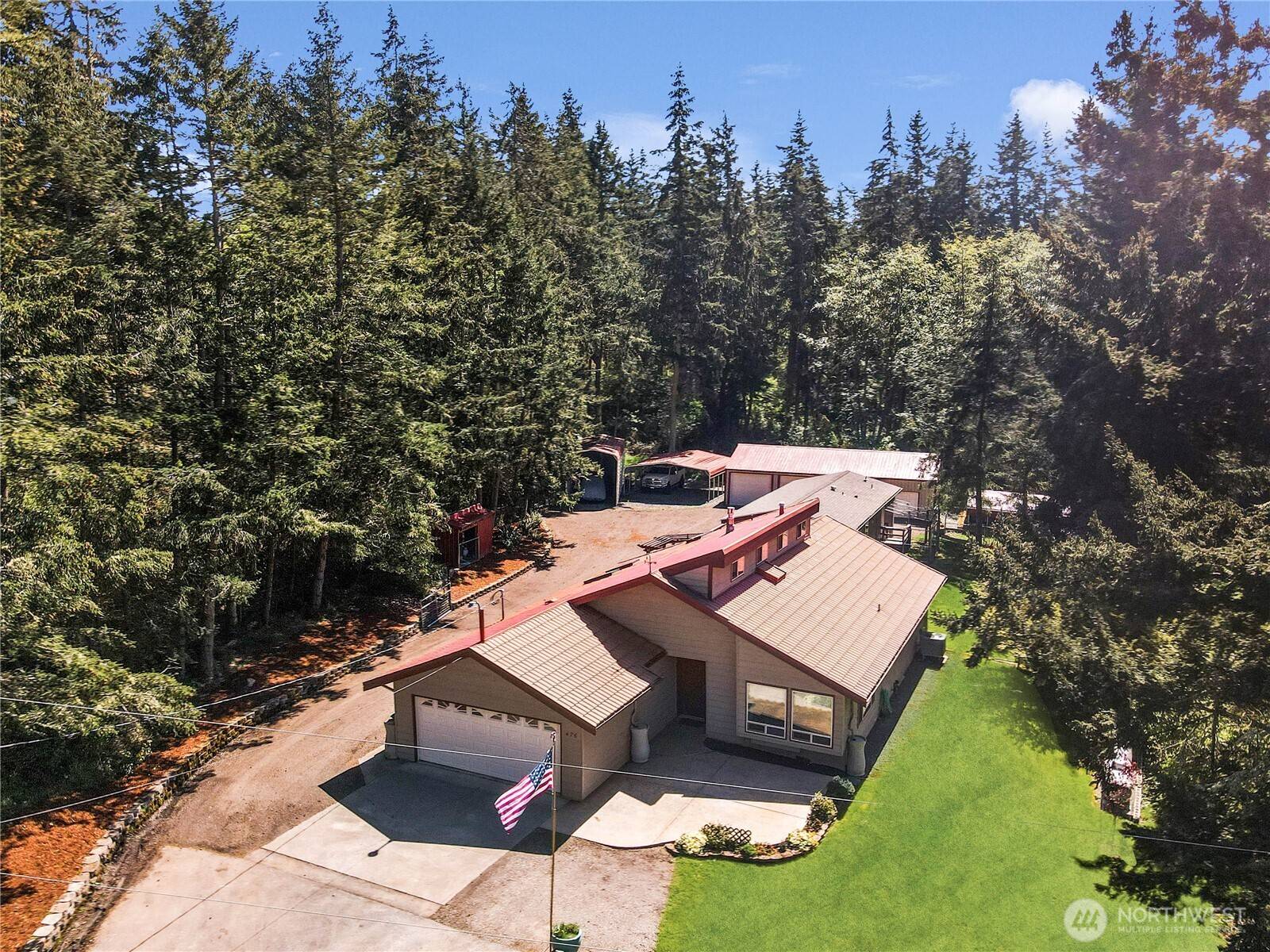 Oak Harbor, WA 98277,476 Wilderness WAY