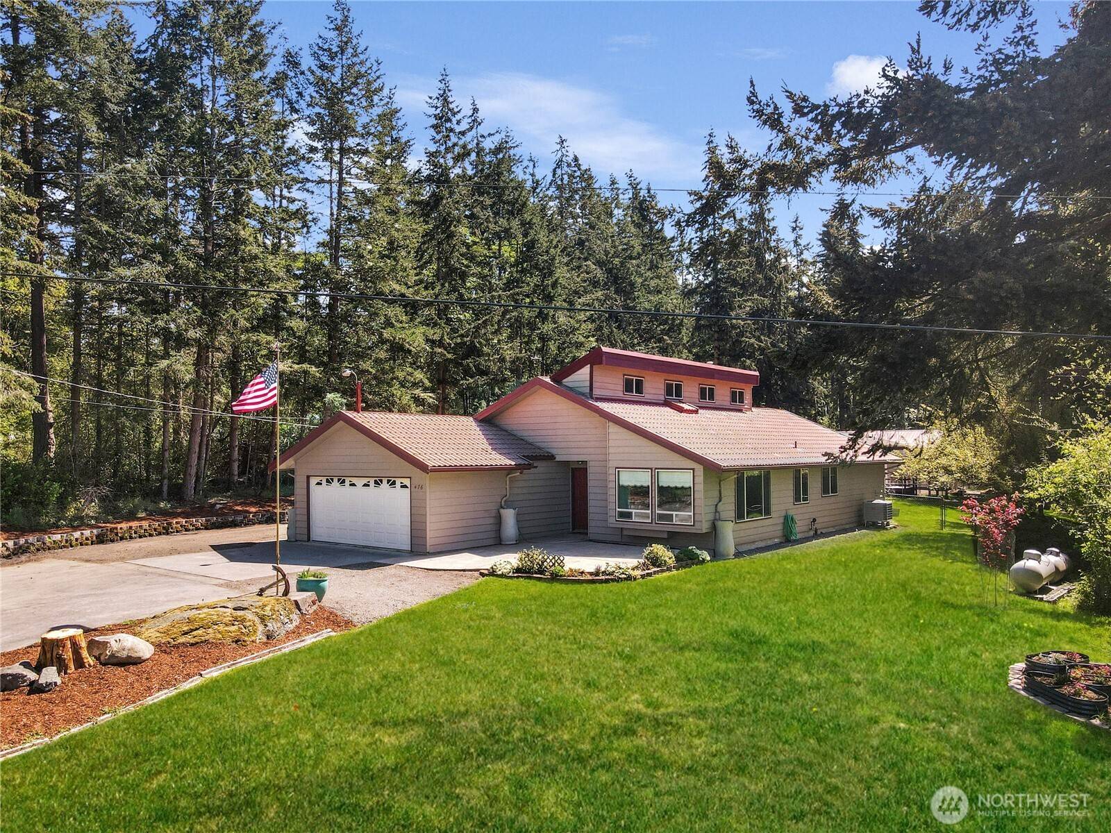 Oak Harbor, WA 98277,476 Wilderness WAY