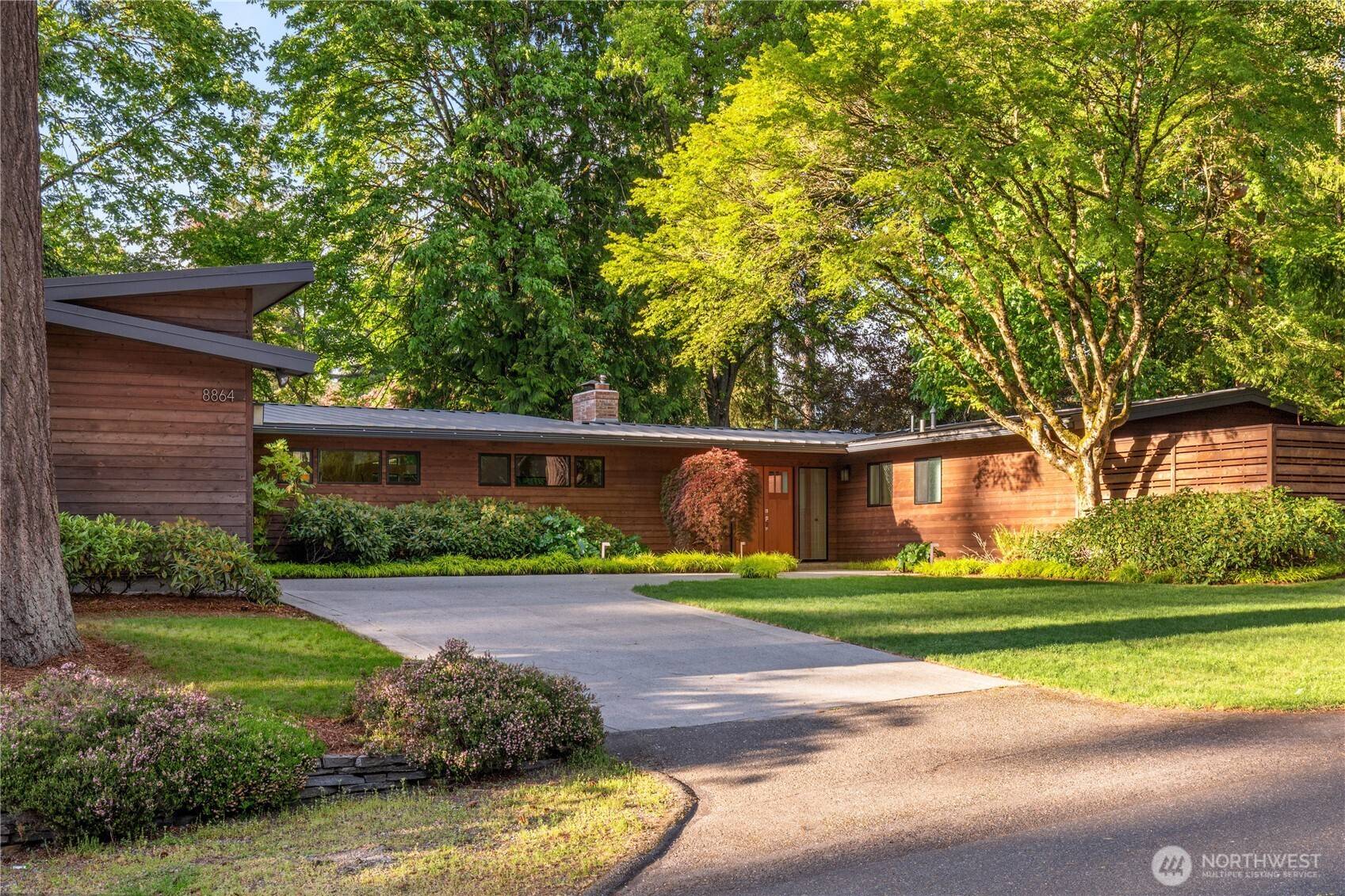 Mercer Island, WA 98040,8864 SE 60th ST