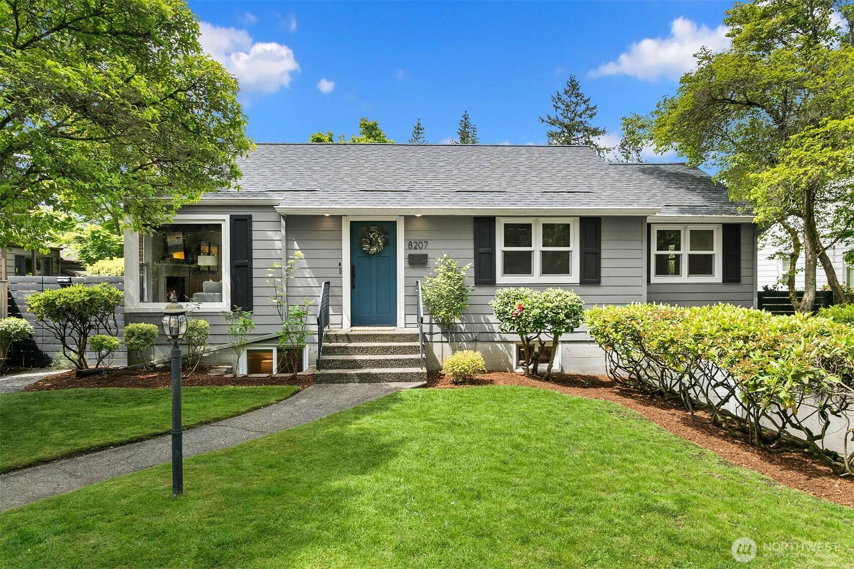 Seattle, WA 98115,8207 39th AVE NE