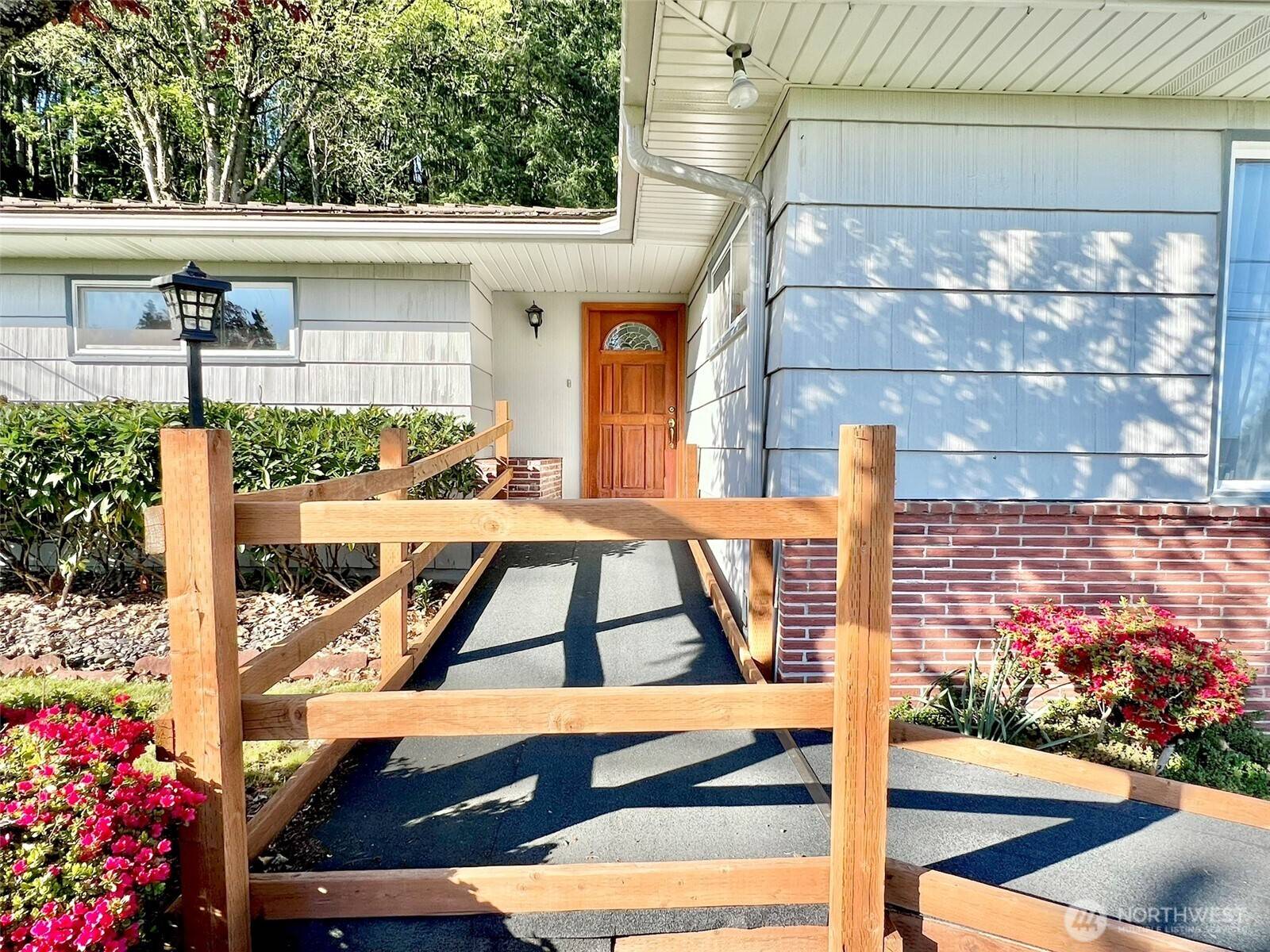 Longview, WA 98632,2116 Cascade WAY